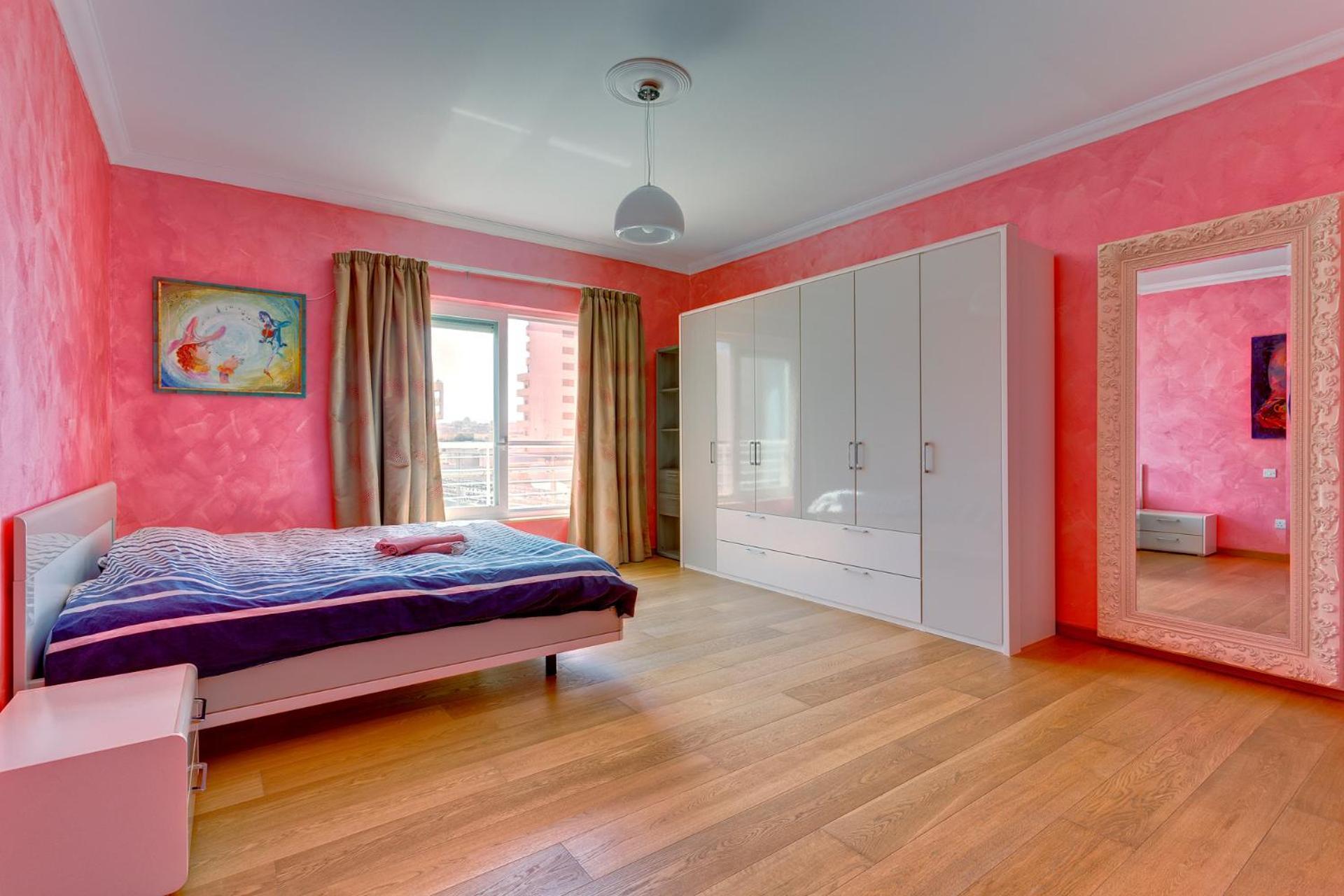 Seafront Apartment Sliema