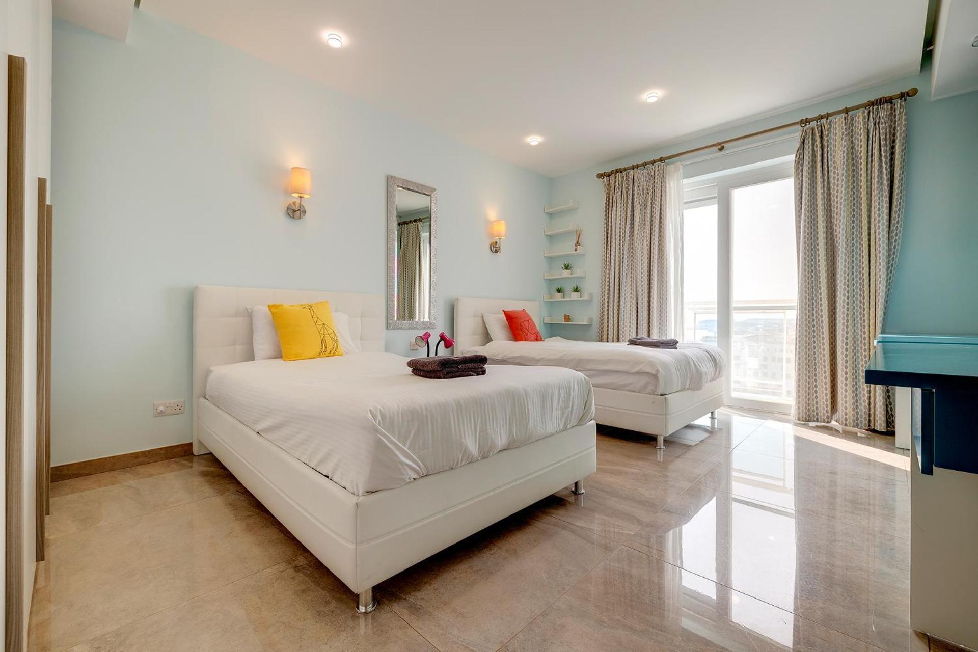 Seafront Apartment *