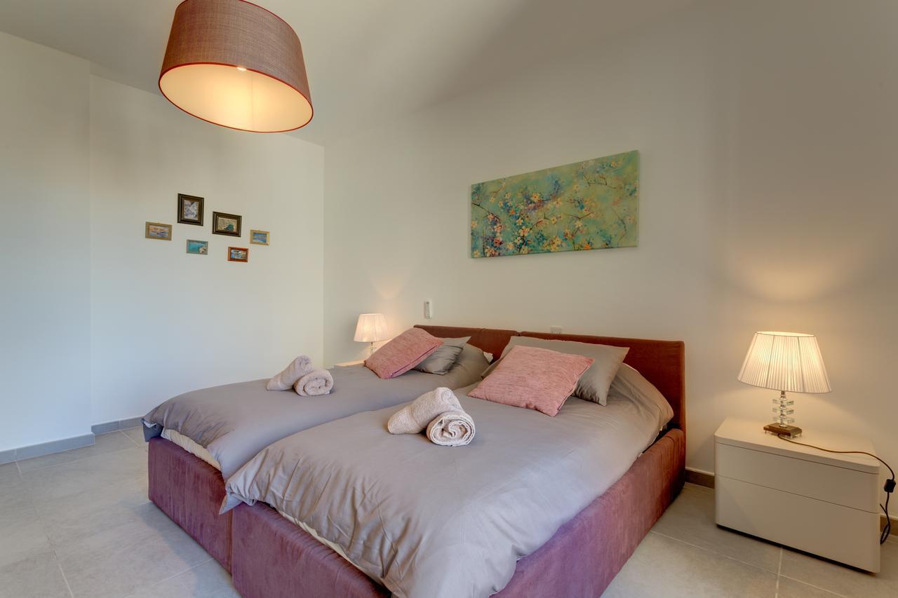 Seafront Apartment *