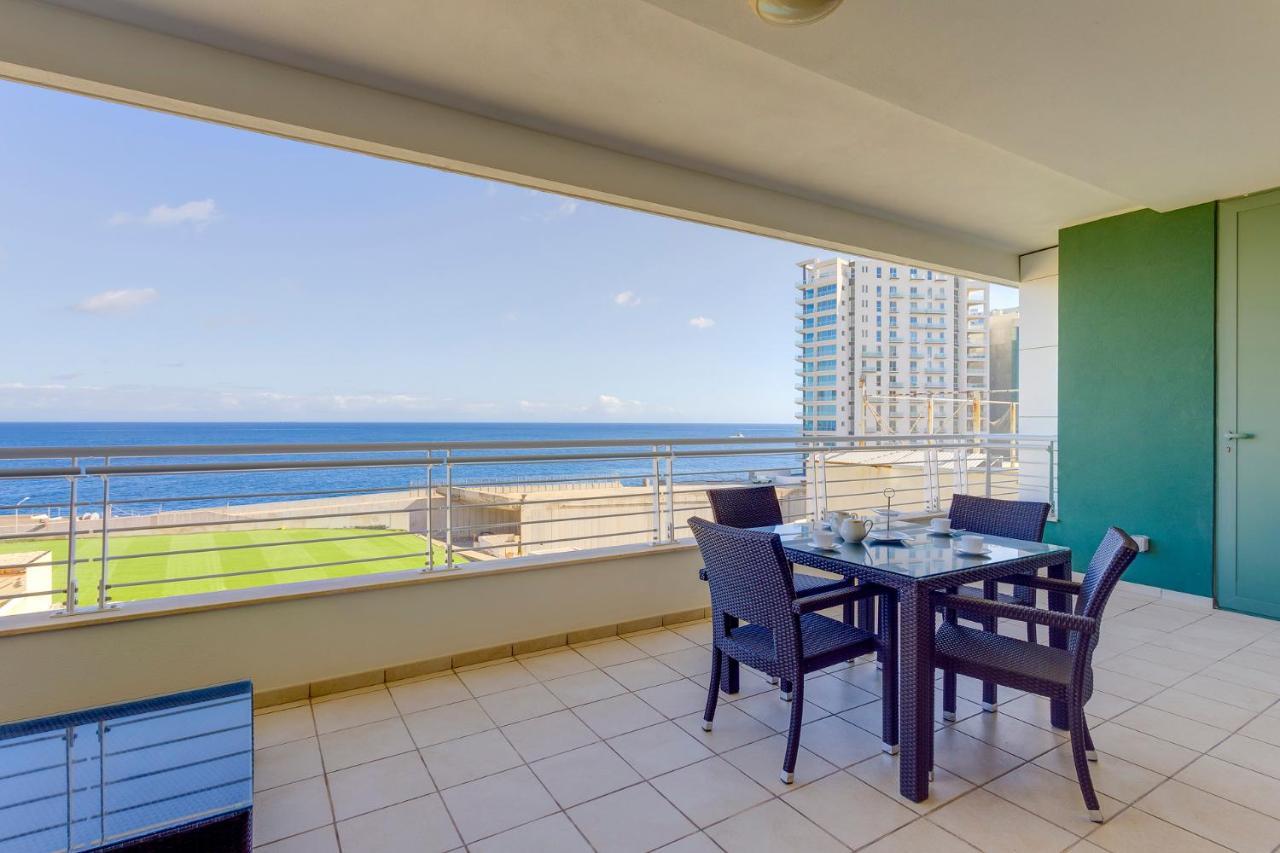 Seafront Apartment *